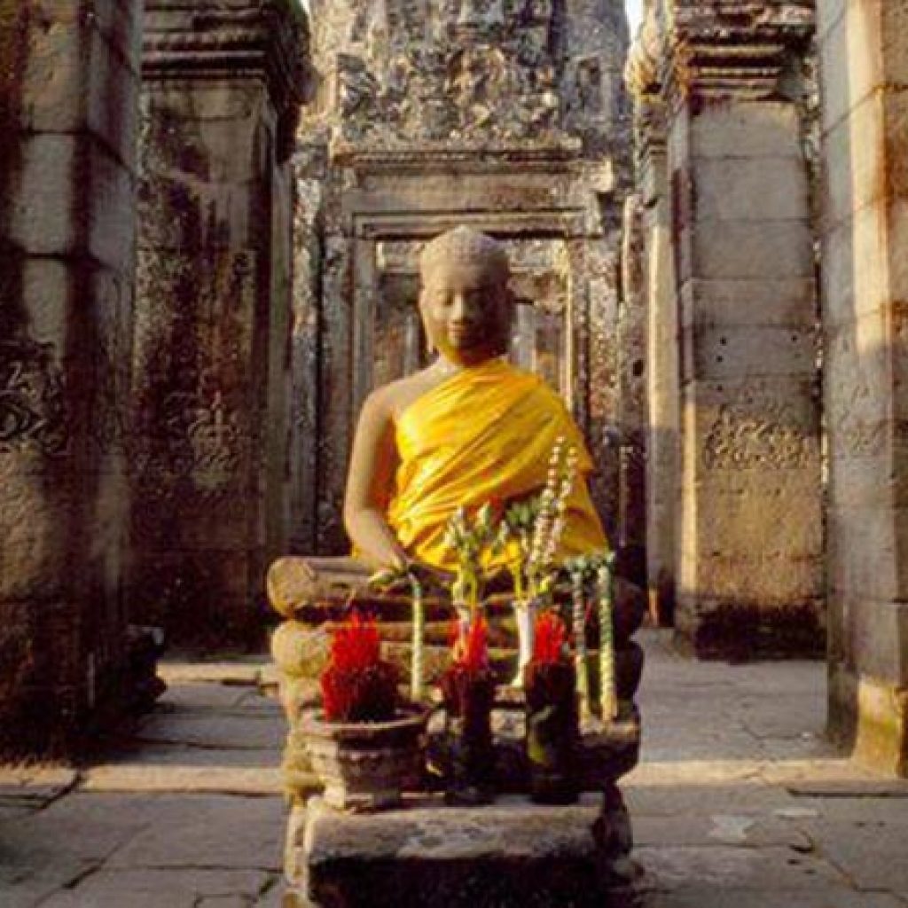 Hidden Cambodia Adventure Tours - Buddha Statue