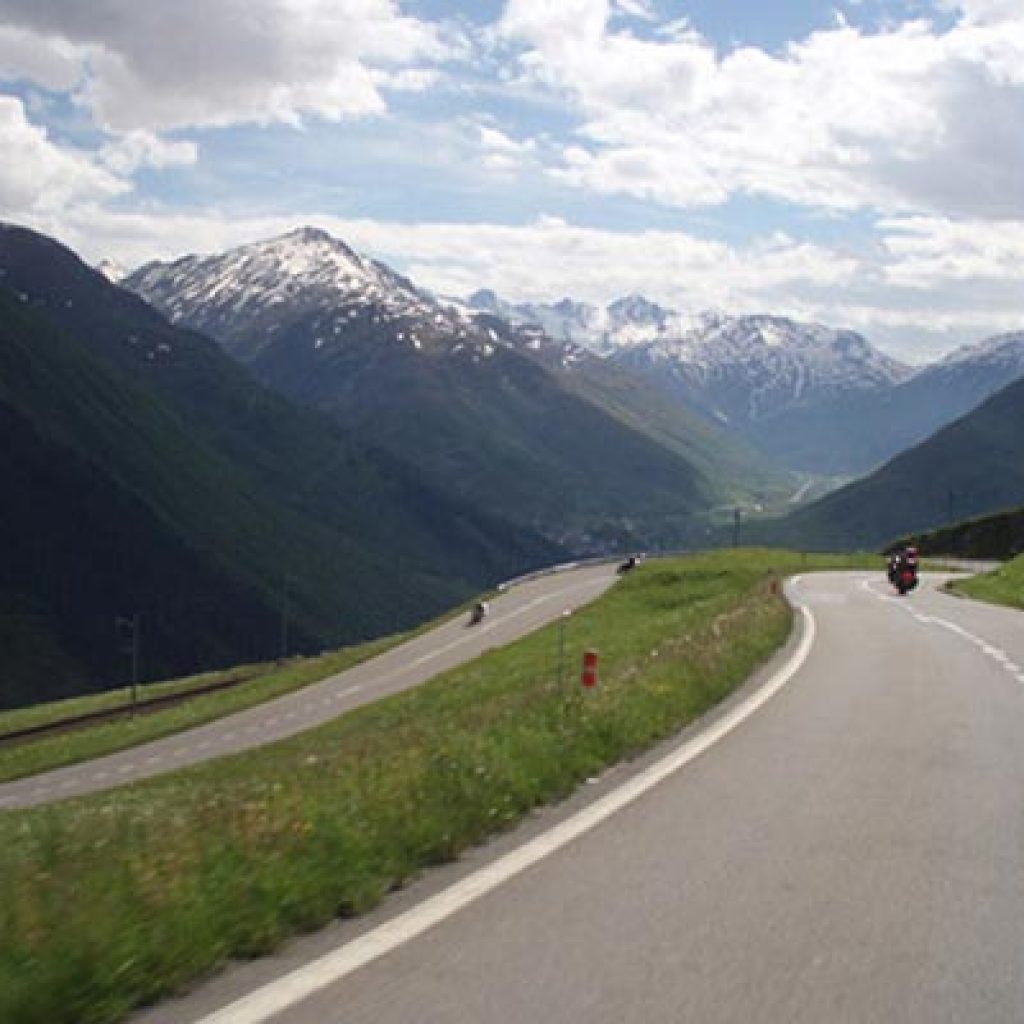 MCi Tours - Roads and Mountains