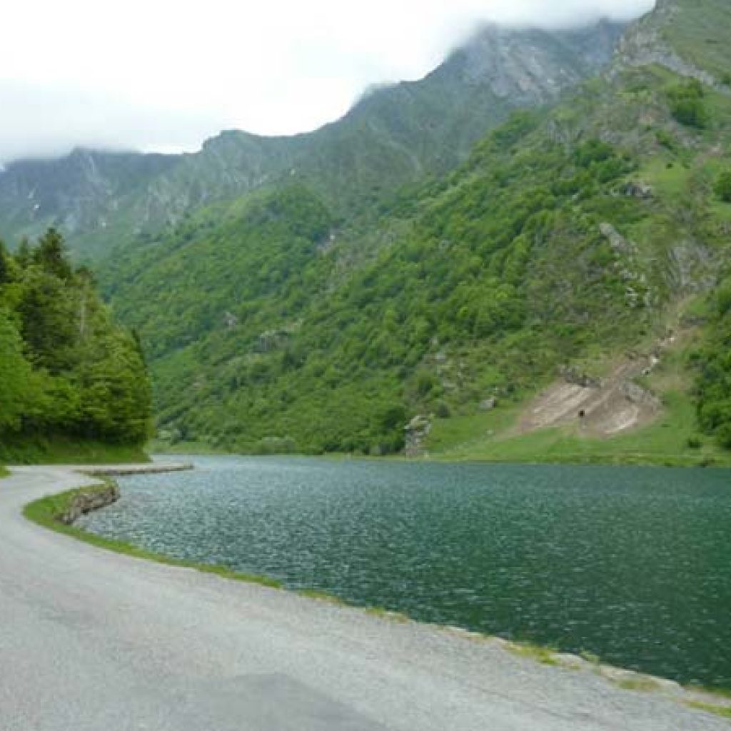 Pyrenees Motorcycle Tours - Lac d'Estaing
