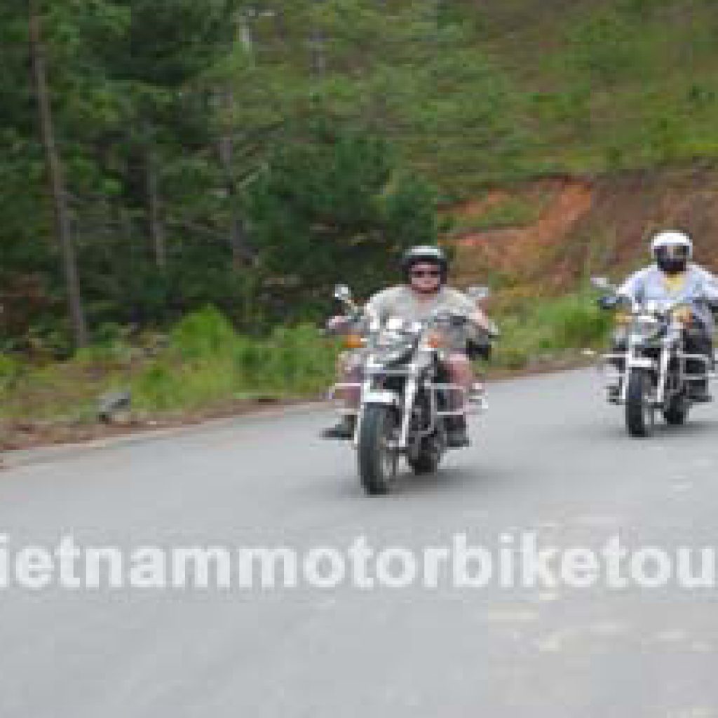 Vietnam Motorbike Tours - Riders 2