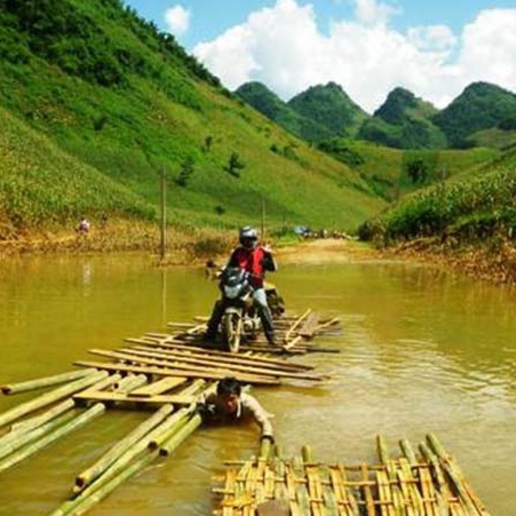 Vietnamontrails - Bike on Water