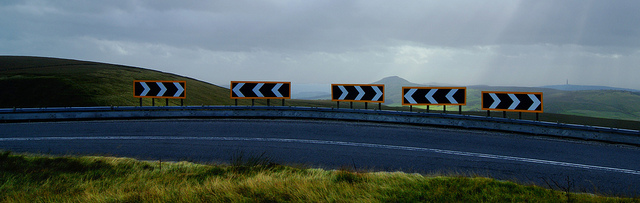 Cat and Fiddle Road - which way.jpg