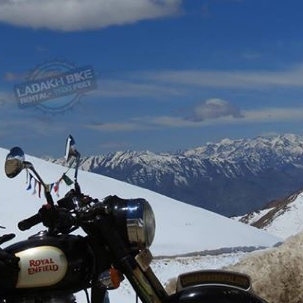 Ladakh Bike Rental - Mountains