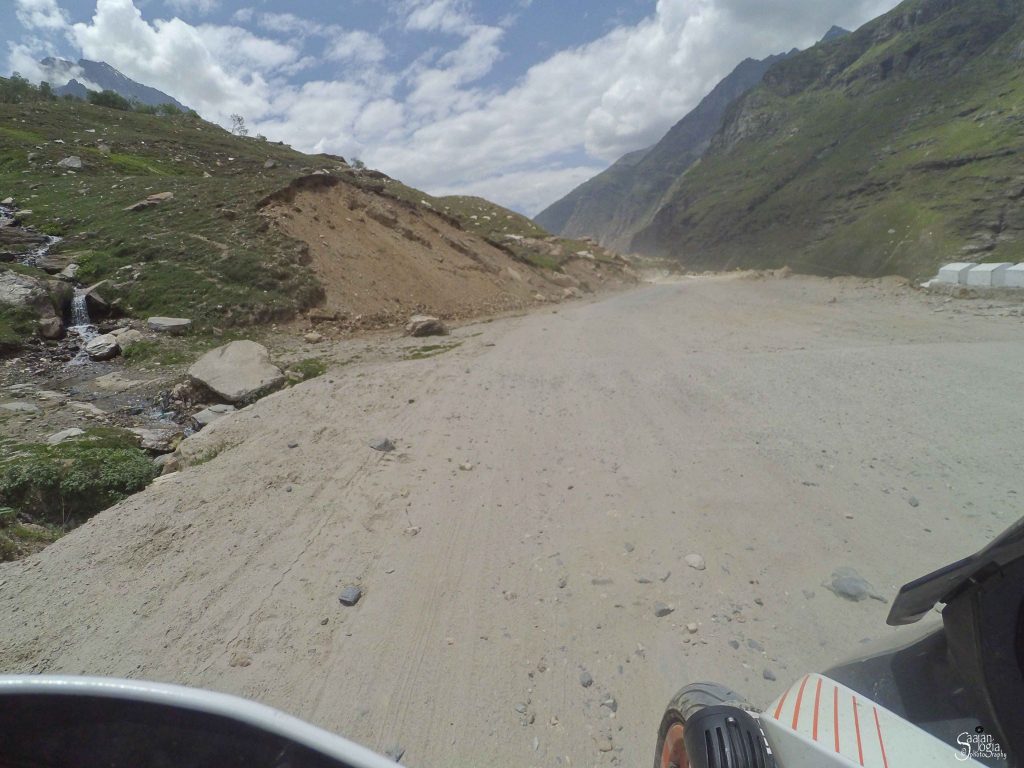 Leh-Manali Highway streams-after-Rohtang