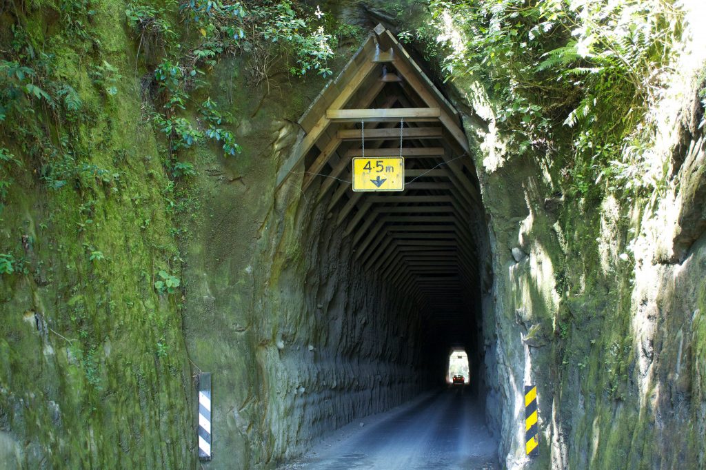 Forgotten World Highway – Moki Tunnel