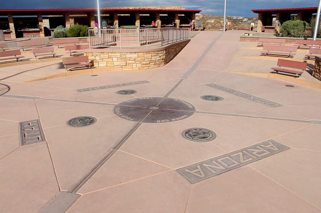 Colorado Backcountry Discovery Route - USA - Four Corners Monument