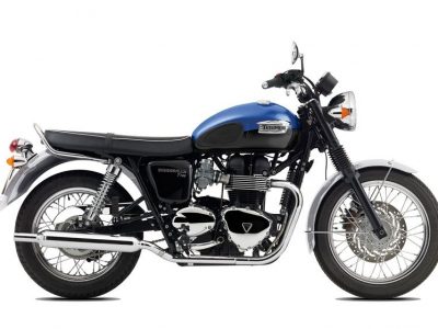 Triumph-Bonneville-T100-rental-side