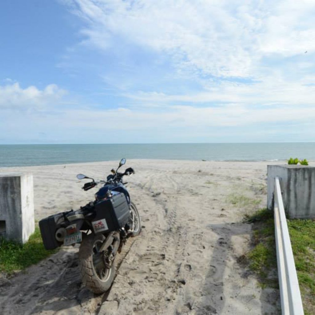 Moto Tour Panama - ocean view