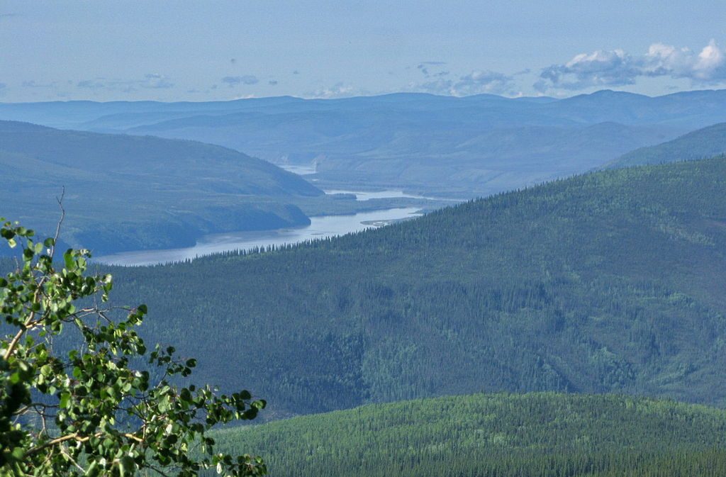 Top of the World Highway - USA - Yukon River