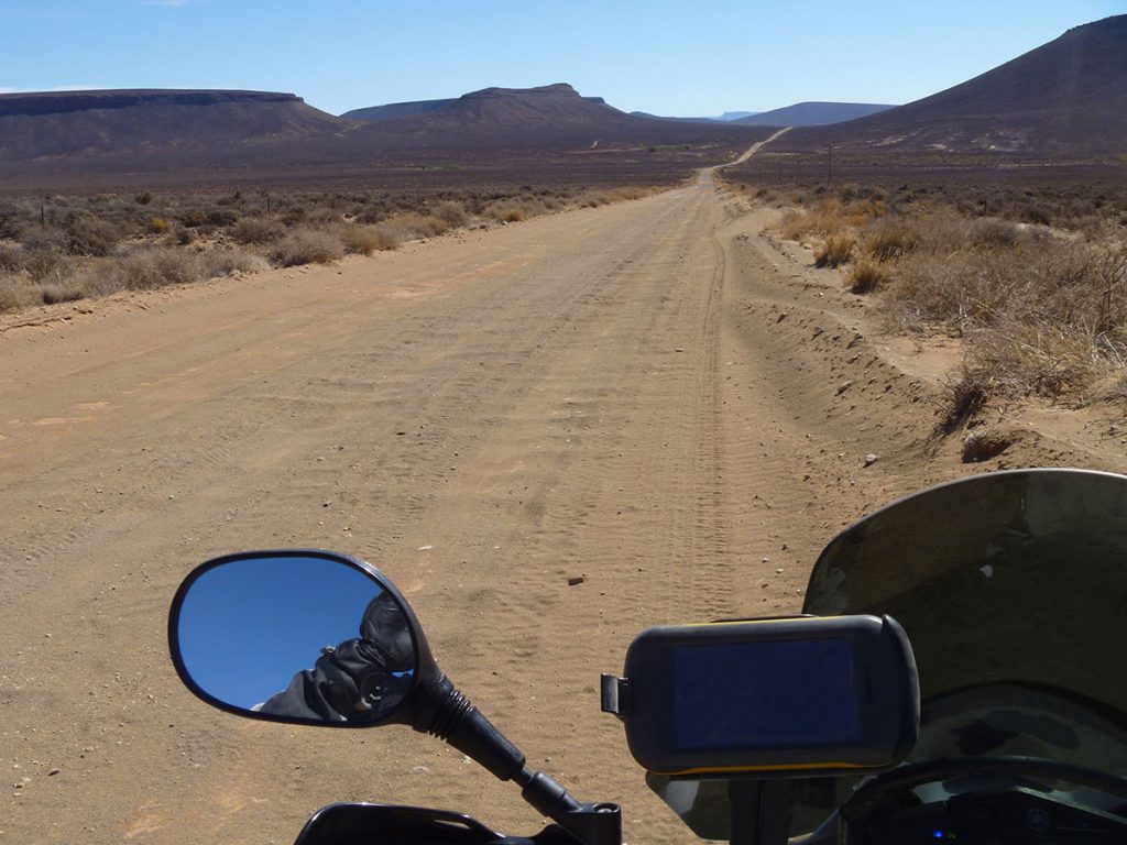 Bo-Visrivier Road on the way to Karoo, South Africa